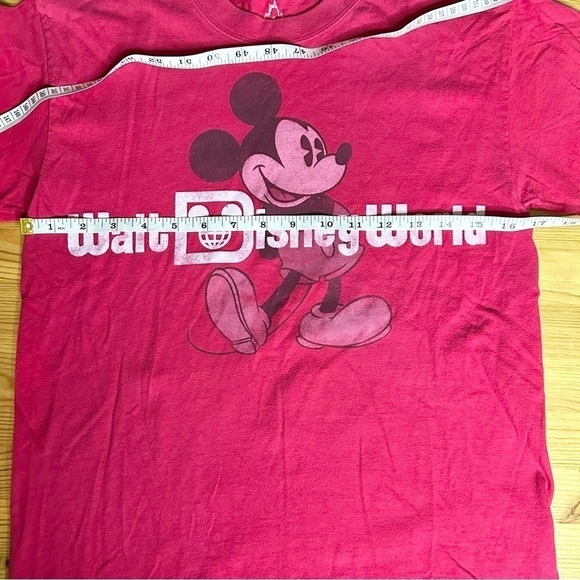 Walt Disney World Mickey Mouse Red Disneyland Resorts Hanes T-Shirt Size Small - Picture 7 of 8